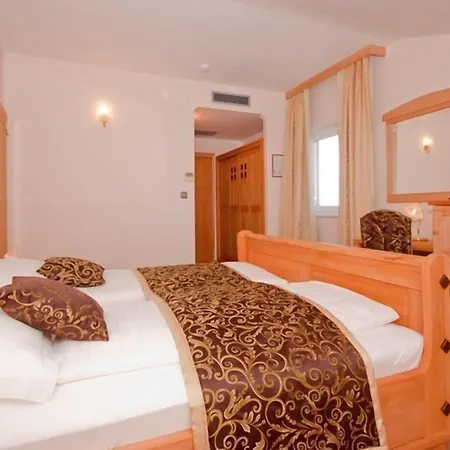 Szálloda Miramare 4*