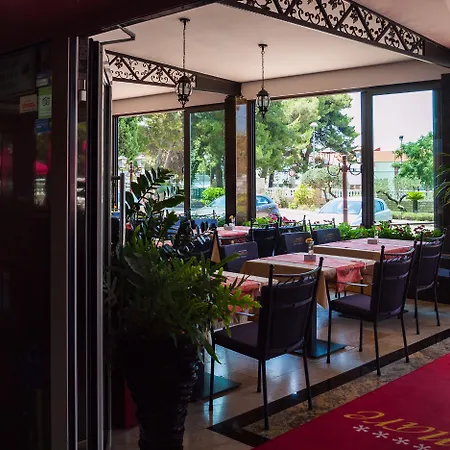 Miramare Hotel 4*